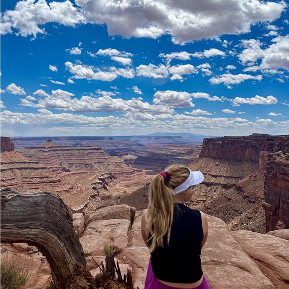 Meet your Posher, Alisa - Picture 11 of 12